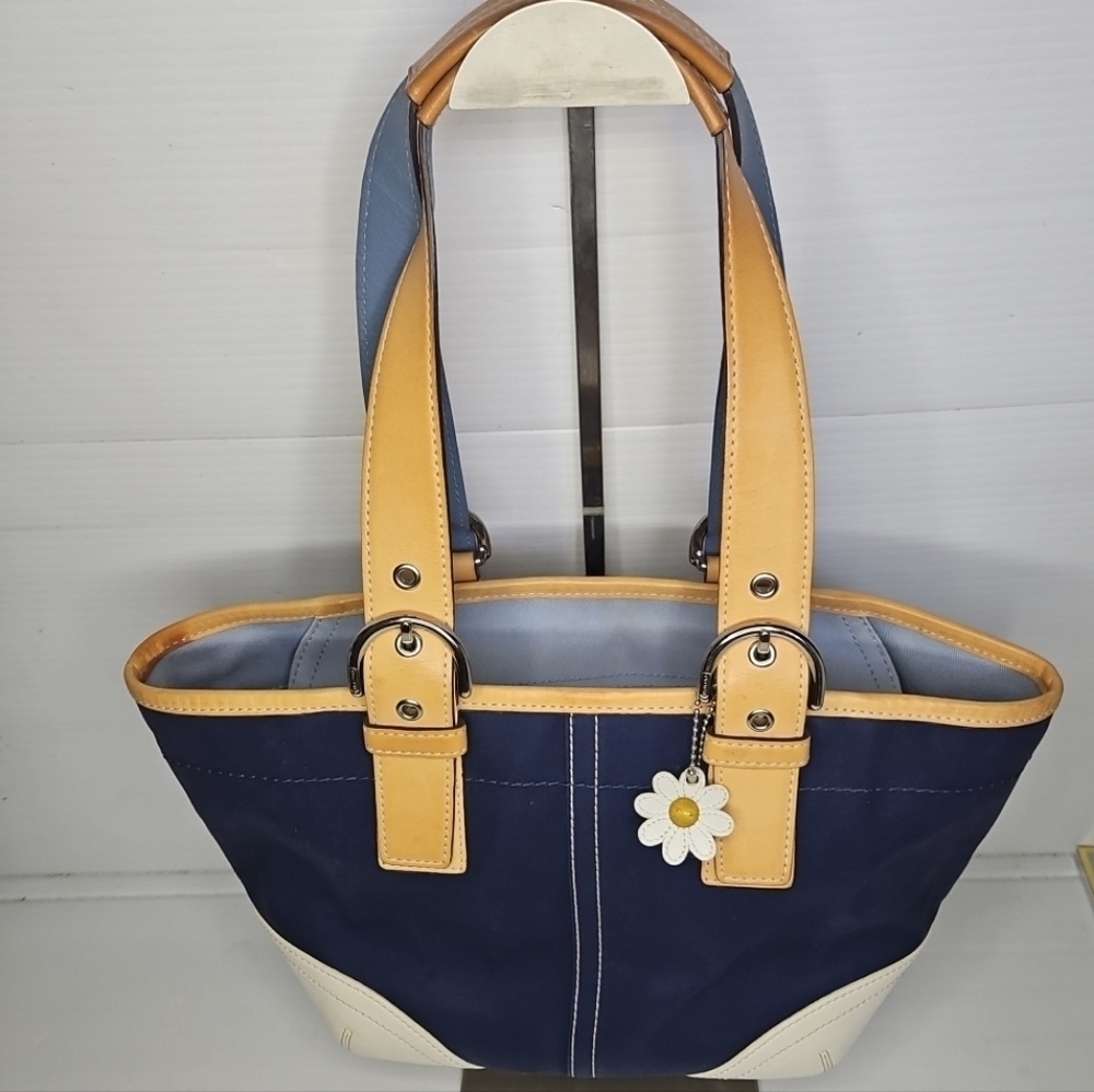 Coach Vintage Y2K SoHo Hampton Mini Daisy Canvas Tote Bag Purse L3J-4428